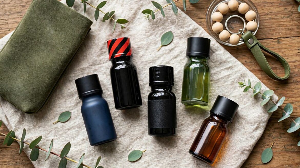 Poppers, comment choisir une marque adaptée à ses envies ? Flacons de poppers posés sur un linge, vue de dessus
